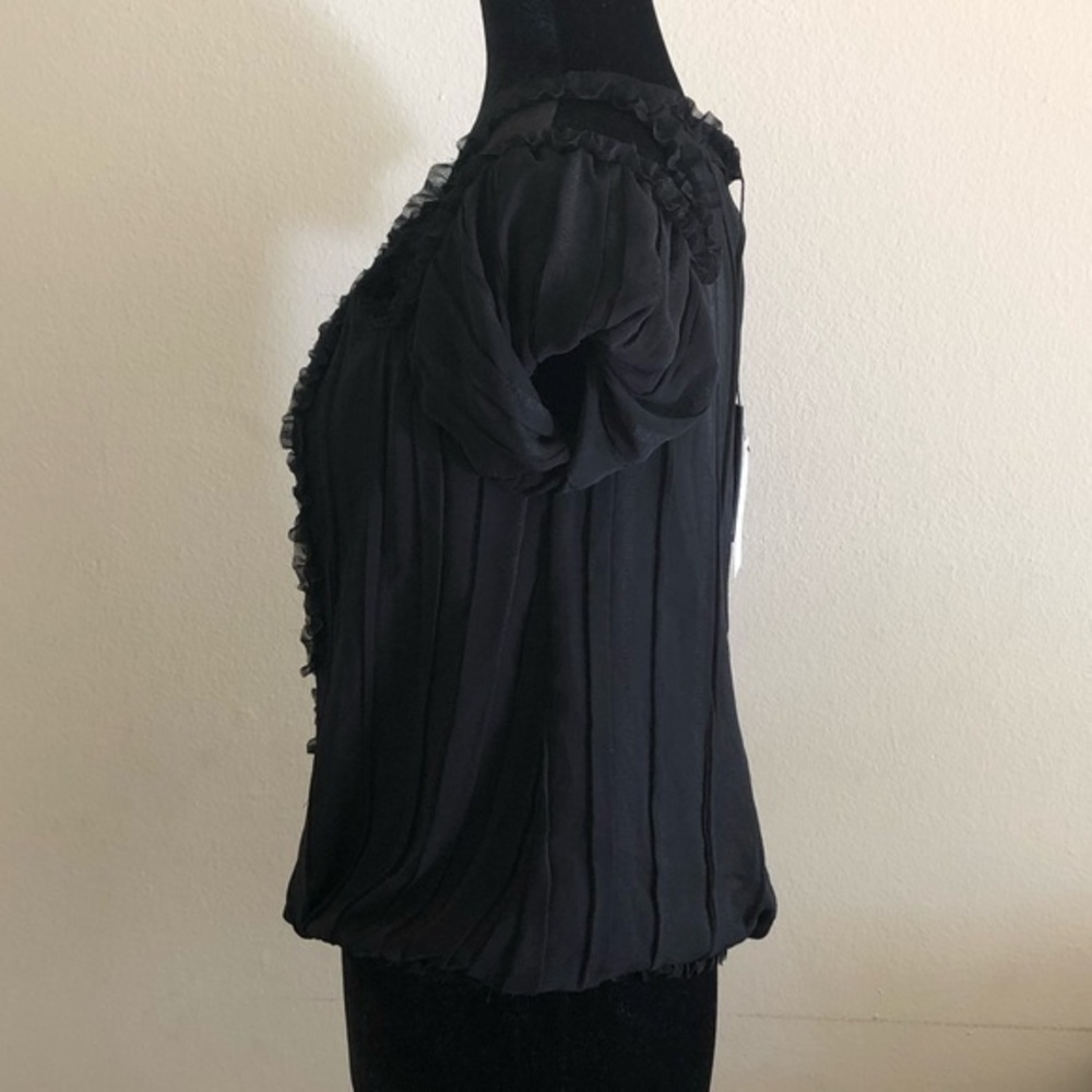 Max Studio London Ruffled Cold-Shoulder Top blouse - Picture 3 of 5
